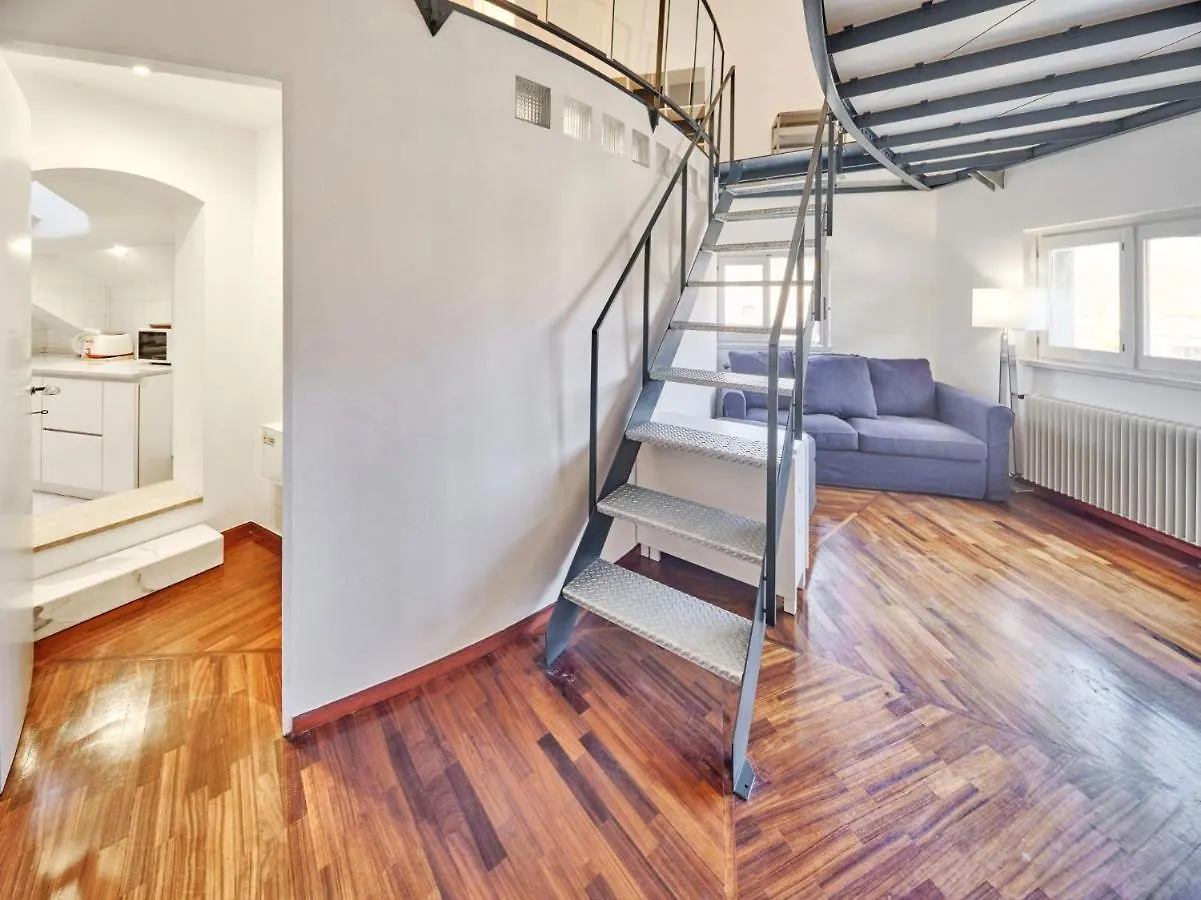 Splendid Apartment In The Historic Center location